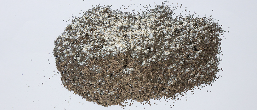 在炼钢过程中鳞片石墨产生的消耗